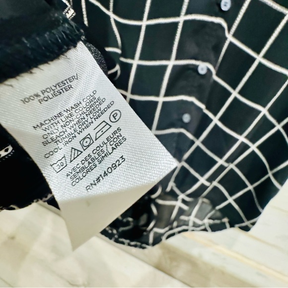 Ann Taylor Loft black white check tie waist button down crop top ❤️ - Picture 5 of 7